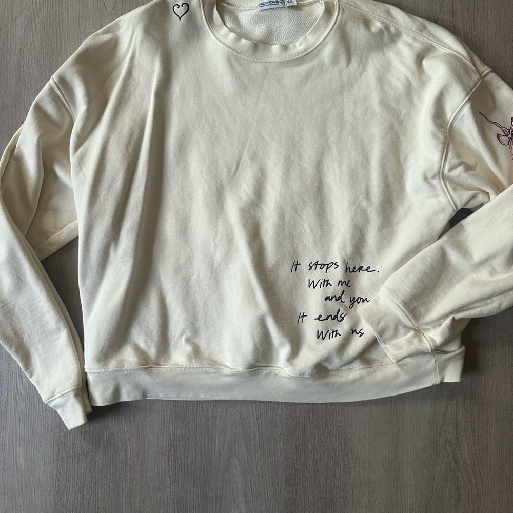 Chic Cream Sweatshirt with Embroidered Accents